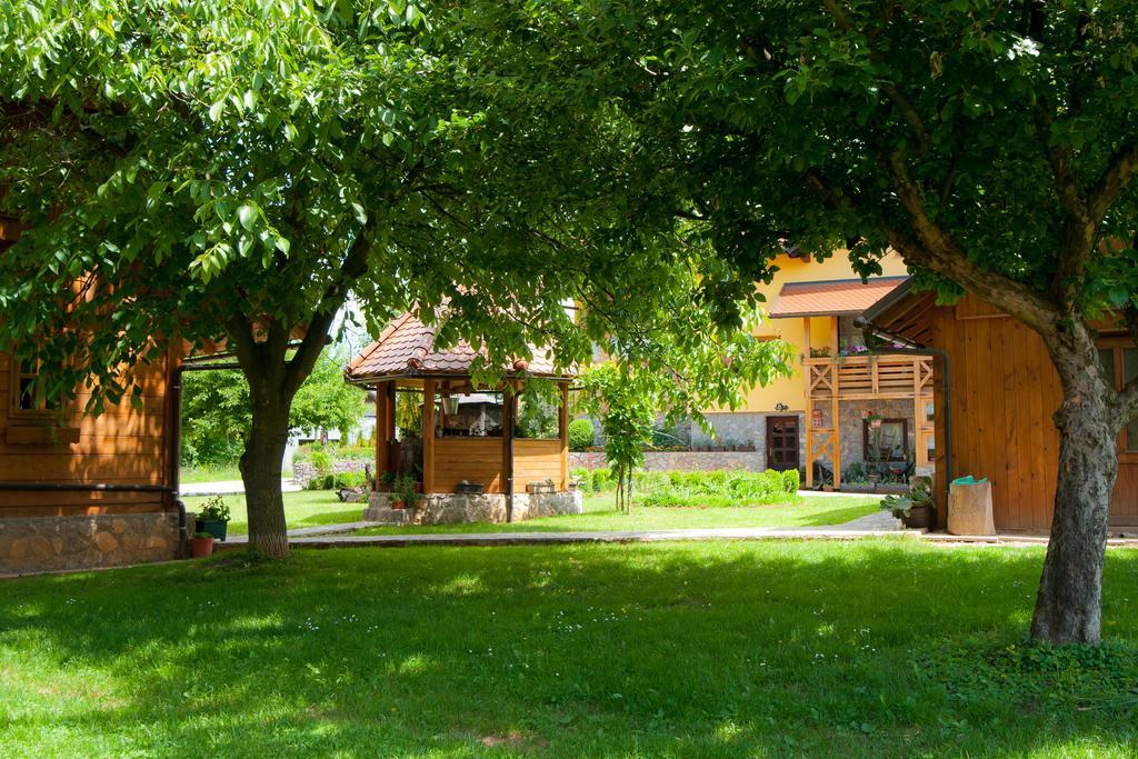 SemicTourist Farm Ob Izviru Krupe别墅 外观 照片