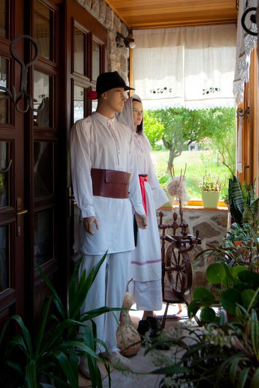 SemicTourist Farm Ob Izviru Krupe别墅 外观 照片