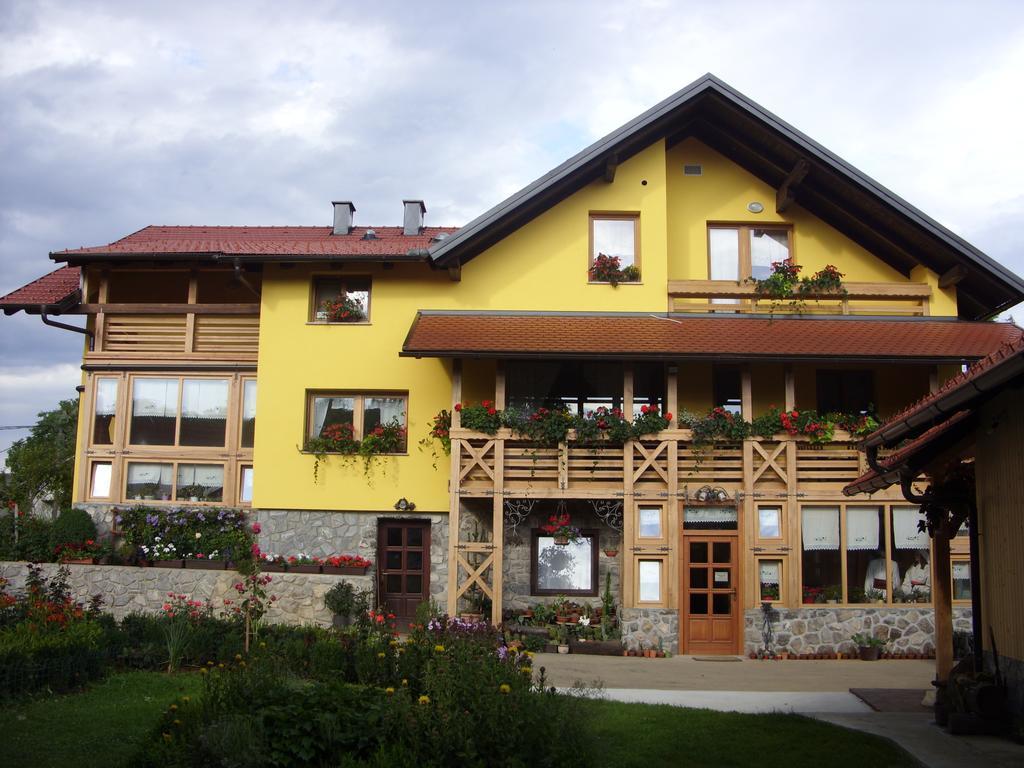 SemicTourist Farm Ob Izviru Krupe别墅 外观 照片