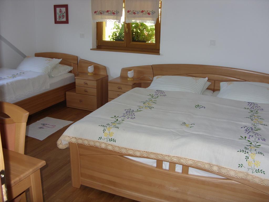 SemicTourist Farm Ob Izviru Krupe别墅 客房 照片